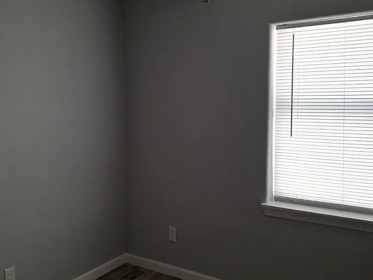 1108 N Atkinson Ave — Photo 10