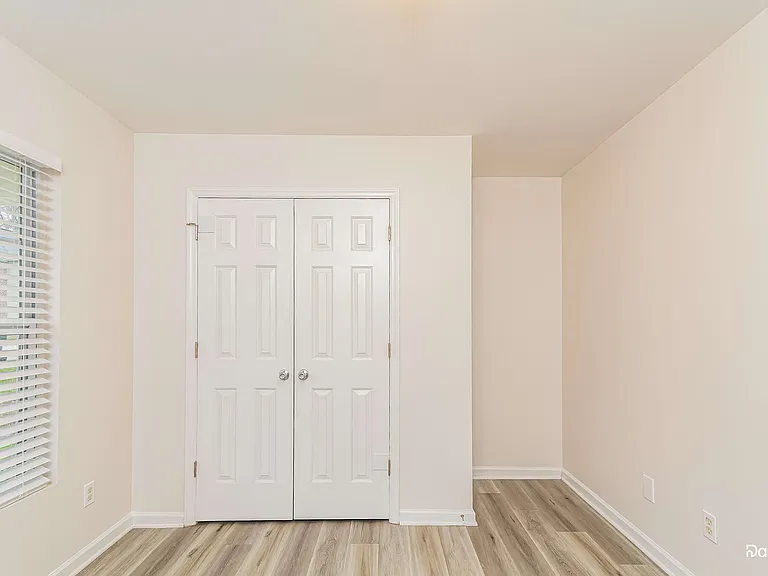 2855 Filbert St — Photo 10