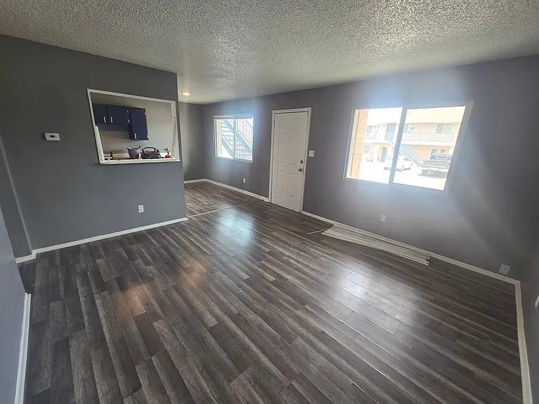984 E Saxony Dr — Photo 26