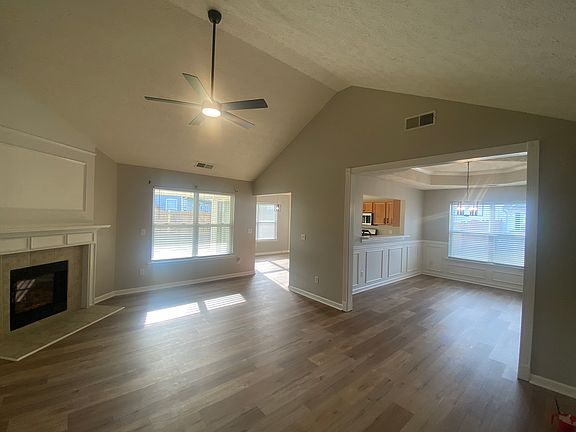 5th image of 624 Mayfern Cir