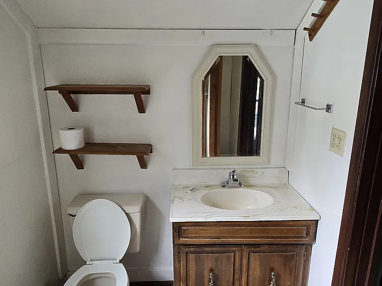 204 Hightower Rd — Photo 9