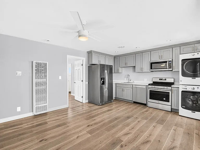 1024 Loma Avenue — Photo 28