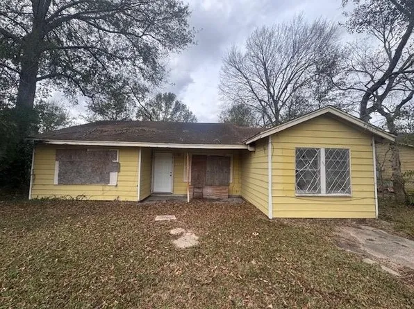 2685 N 9th St, Beaumont, TX 77703