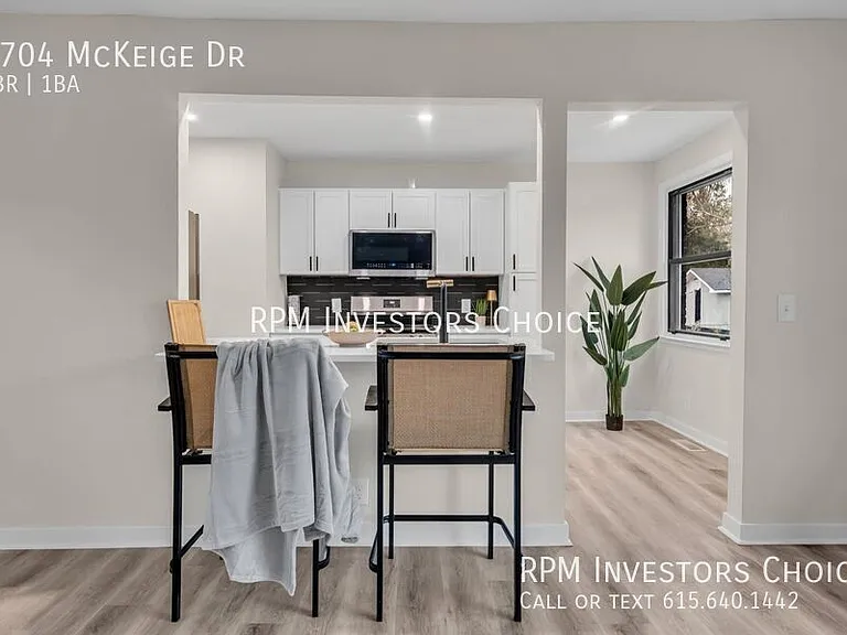 2704 McKeige Dr — Photo 6