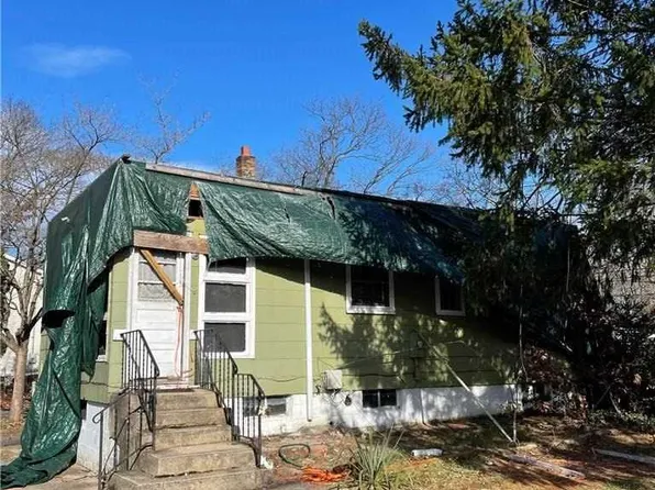 924 Islip Ave, Brentwood, NY 11717