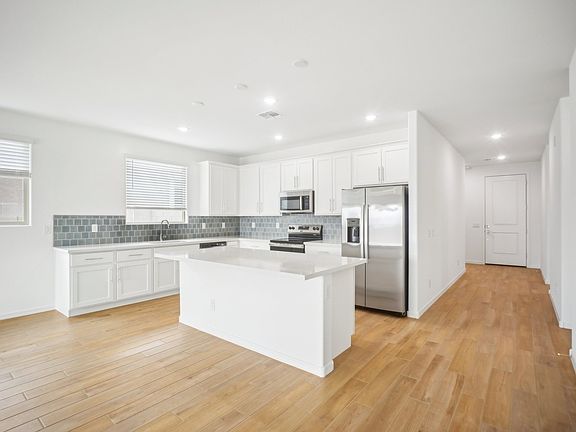 Skyline Village - Lavender Interior Image 2