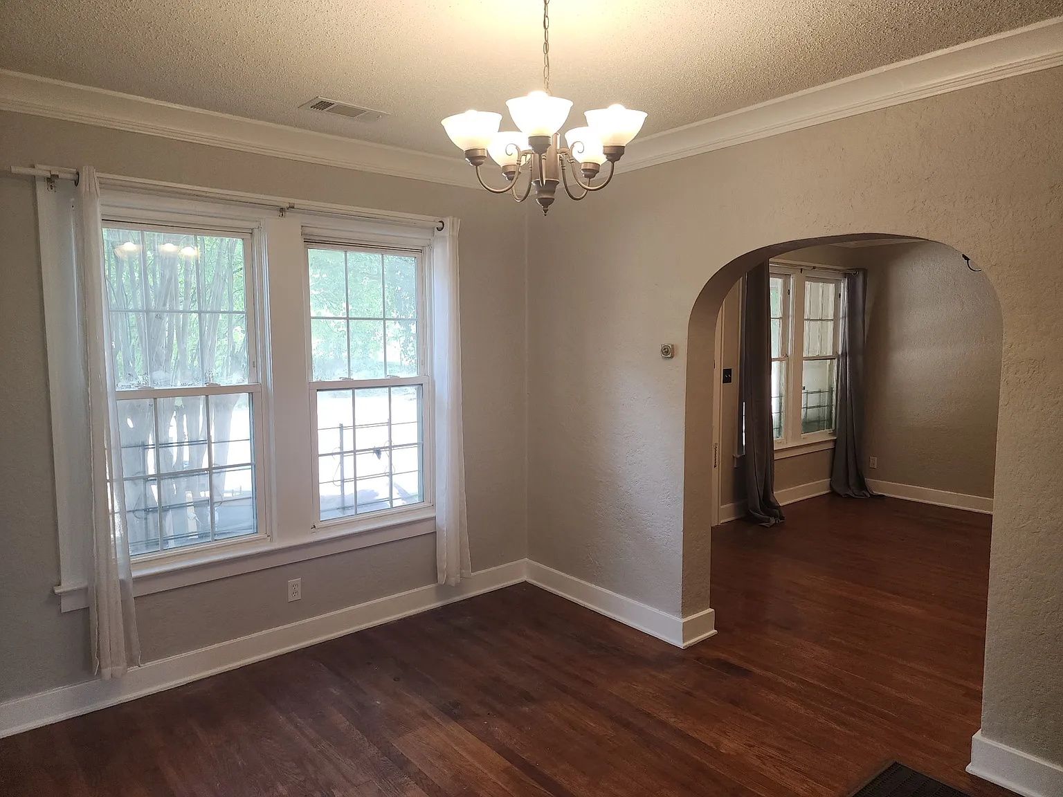 3 bed, 1100 sqft, $1,750 — Photo 3