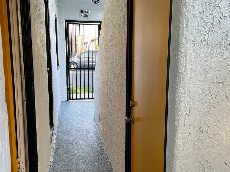 1101 Cherry Ave #12 — Photo 13