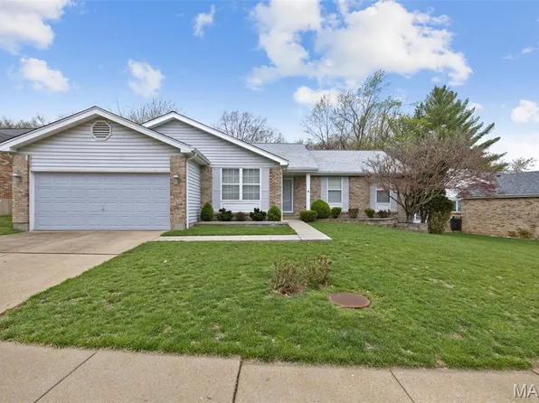 51 Worthy Ct, Fenton, MO 63026