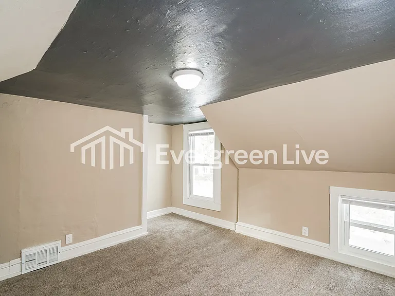 2193 S 78th St — Photo 5
