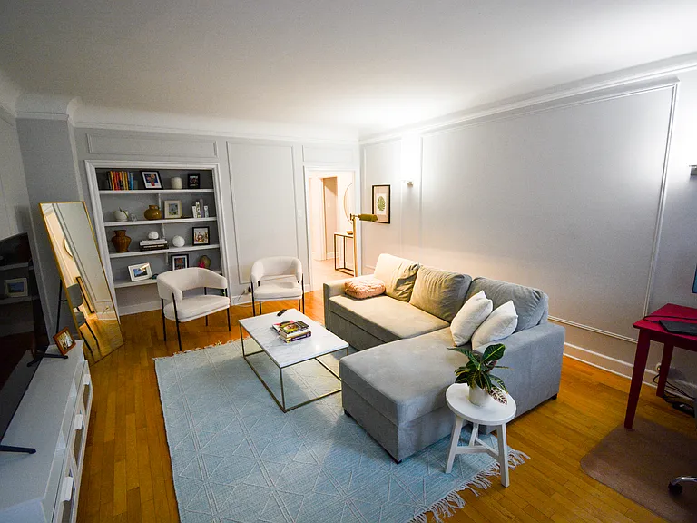 10 W Elm St — Photo 15