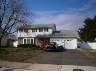 127 Hempstead Rd, Hamilton, NJ 08610