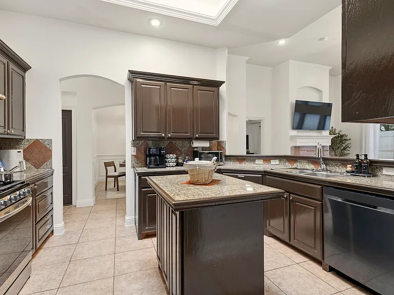 3610 Sadge Ln — Photo 14