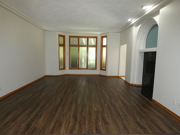 3rd image of 1402 McDonald Rd.