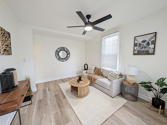 3rd image of 4658 Steffens Ave