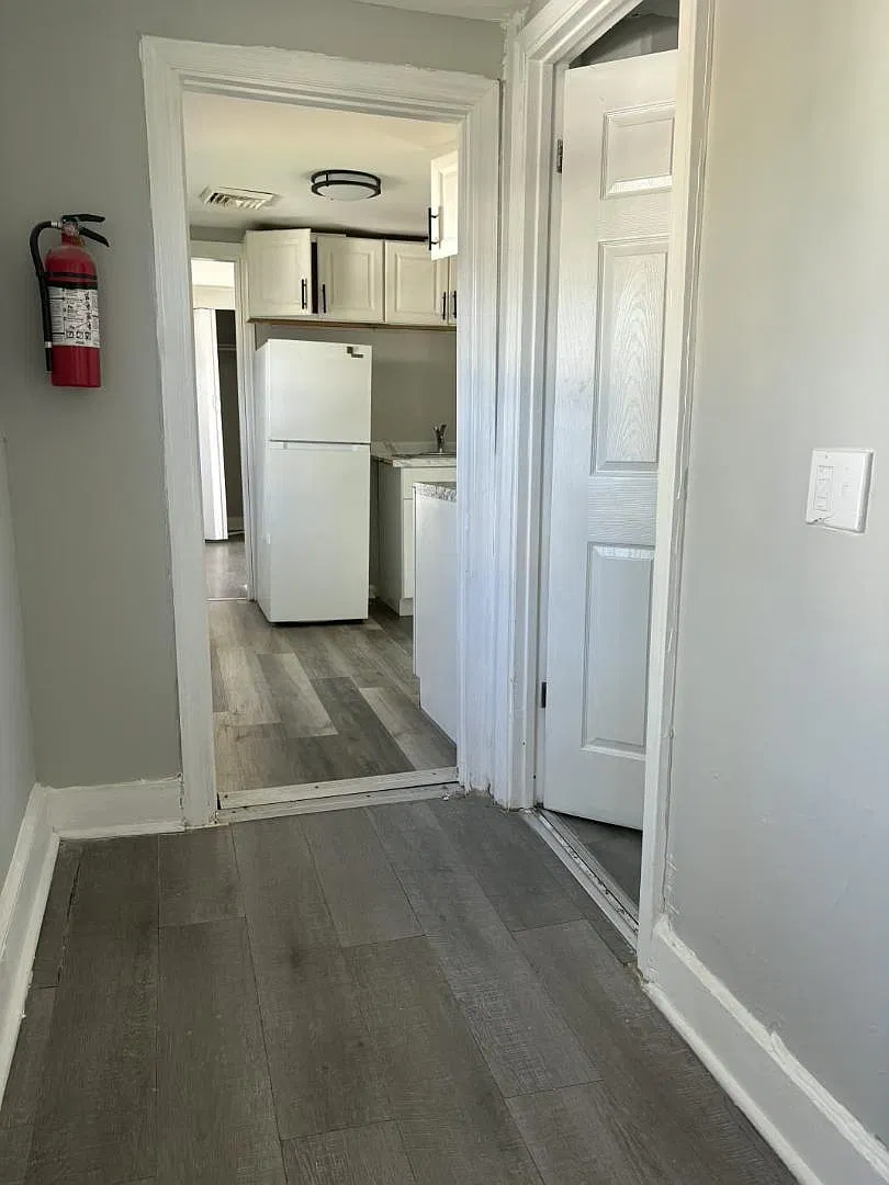 210 Elizabeth Ave Apt 2 - 210 Elizabeth Ave Apt 2 — Photo 1