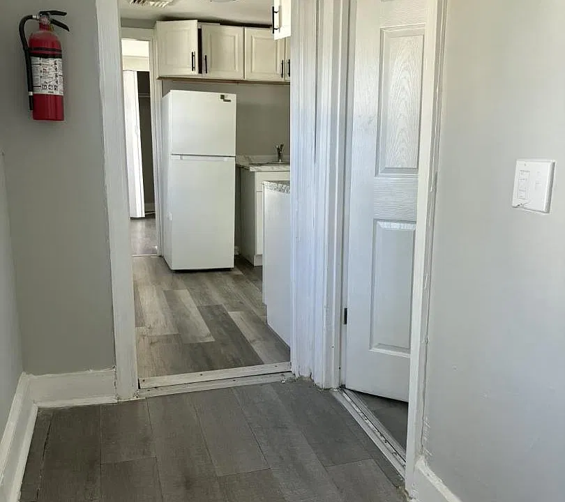 210 Elizabeth Ave #2