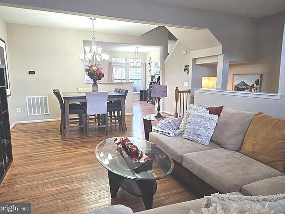 4th image of 8409 Byers Dr
