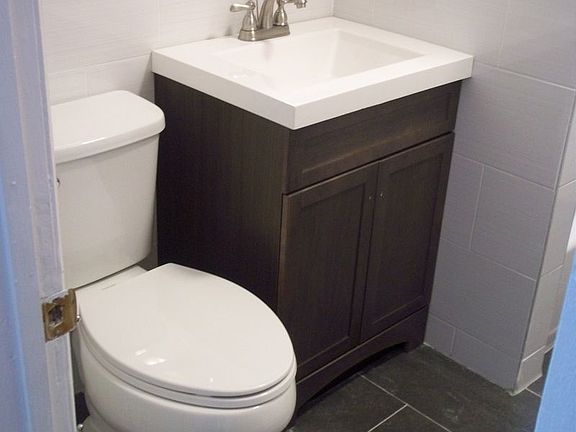5th image of 423 16th St APT 9