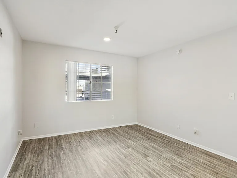 4378 Sepulveda Blvd — Photo 17