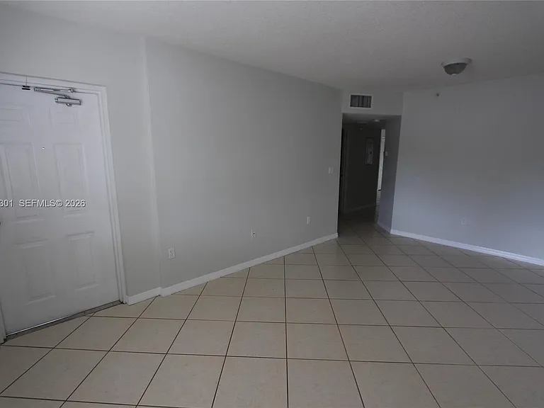 22931 SW 88th Pl #105 — Photo 3