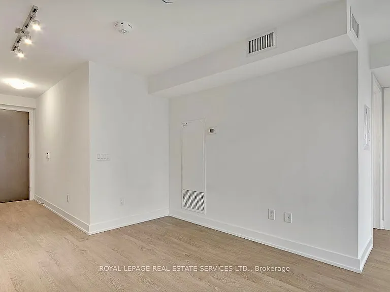 5 Mabelle Ave S #2631 — Photo 6