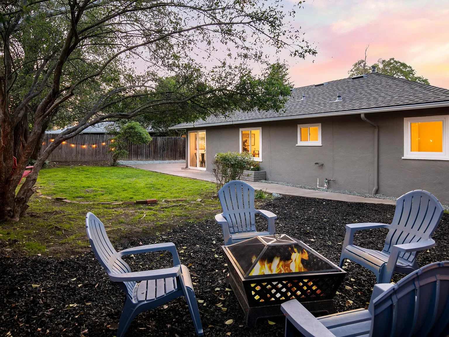 3 bed, 1052 sqft, $4,000 — Photo 2