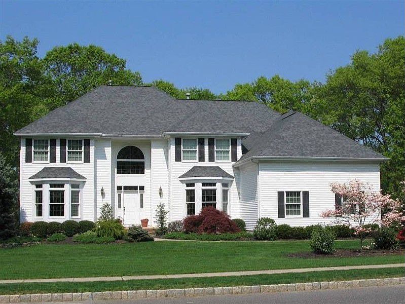 Impeccable "Crestmont" Model