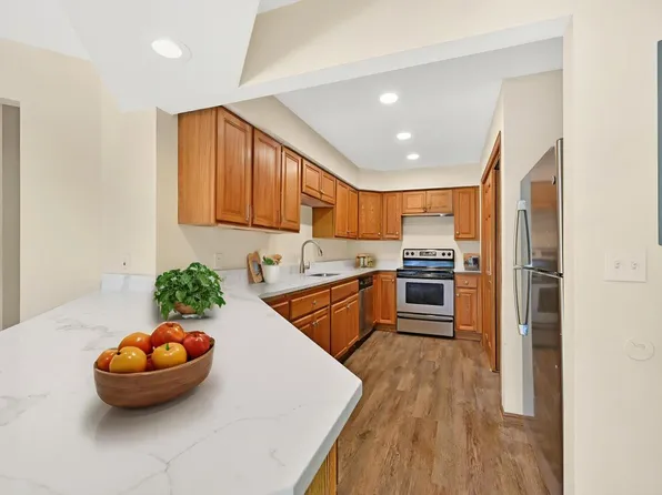 205 Williams STREET #7, Williams Bay, WI 53191