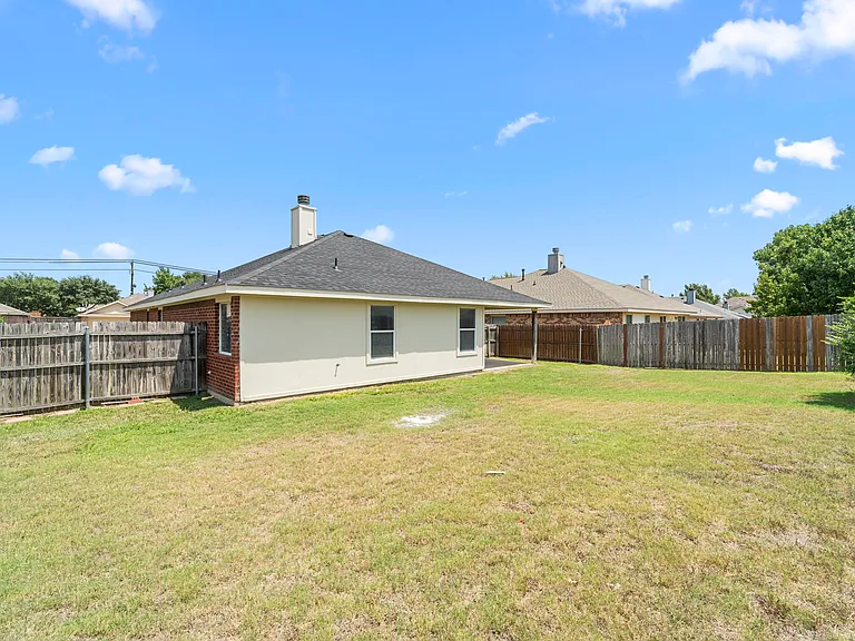 9825 Tyler Dr — Photo 30