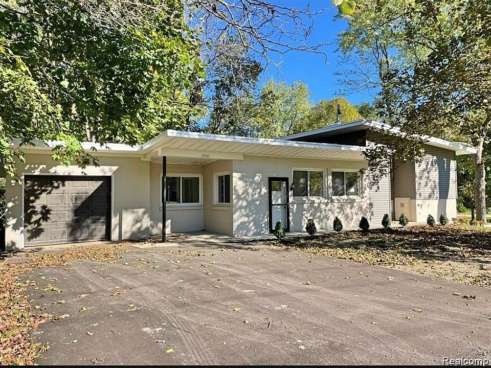 1st image of 2920 Valley Dr