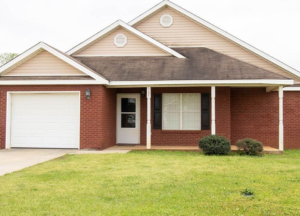 2nd image of 107 Wembley Dr