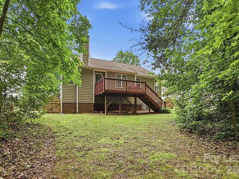 2830 Black Walnut Ln — Photo 21