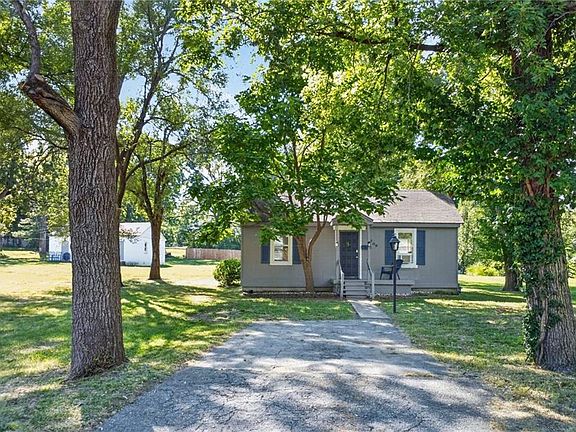 2nd image of 5308 Quivira Rd