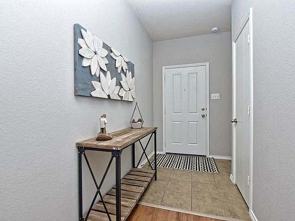 4th image of 1811 Paseo Verde Dr