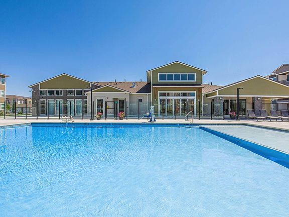Wide Pool