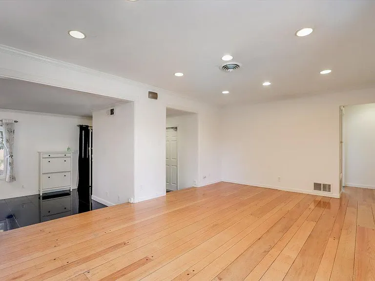 1589 Saint Regis Dr — Photo 9