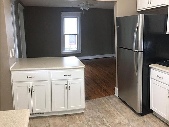 5th image of 214 Garnsey Ave