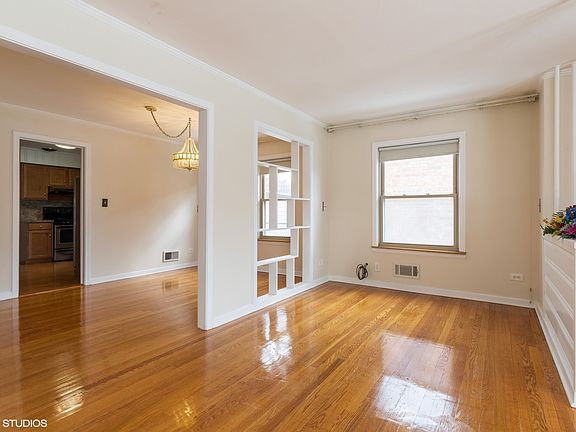 4th image of 8319 Keeler Ave
