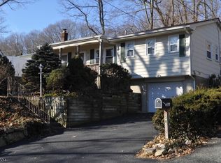 38 Navajo Way, Rockaway, NJ