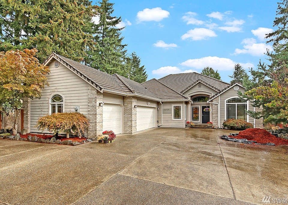 1st image of 16709 90th Ave E