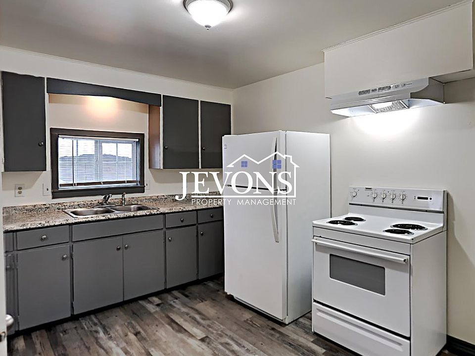 1st image of 812 S 10th Ave #1/2