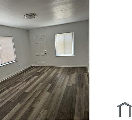 3rd image of 1052 Acacia Ave