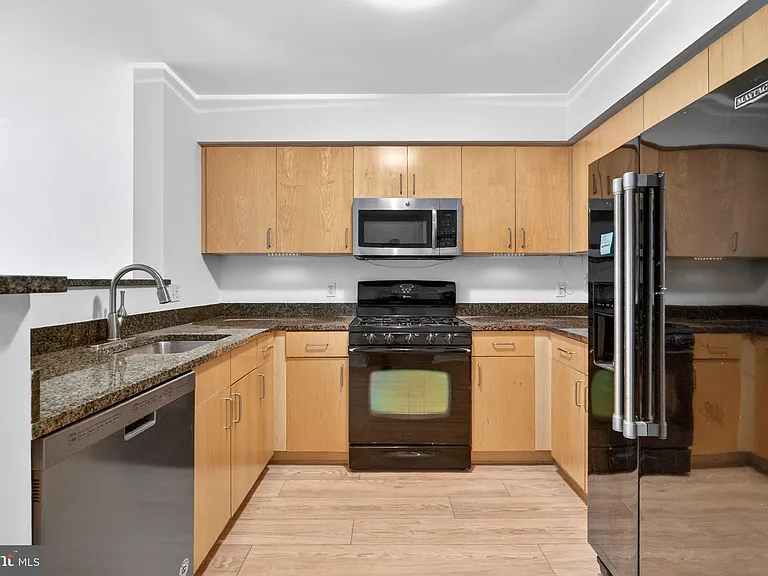 1000 New Jersey Ave SE #609 — Photo 13
