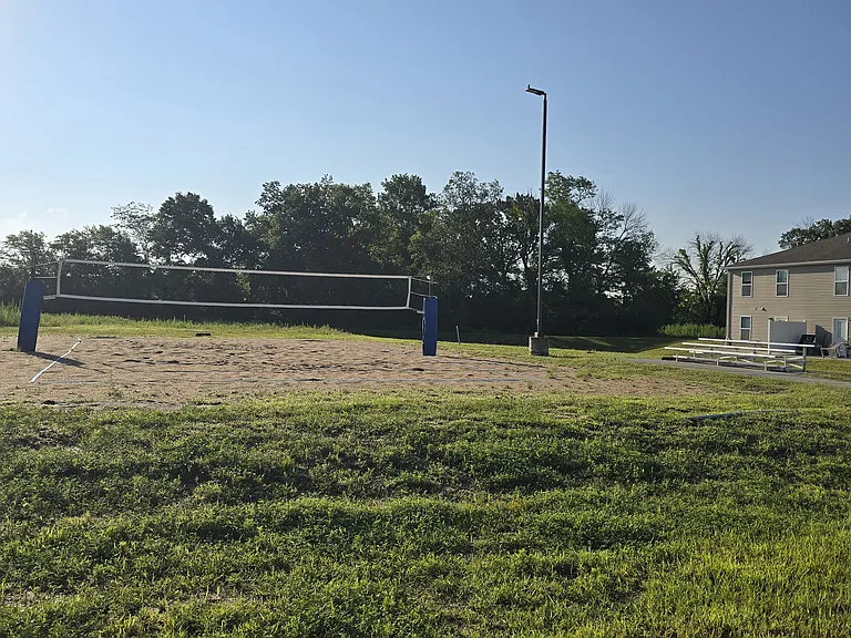 College Village — Photo 19