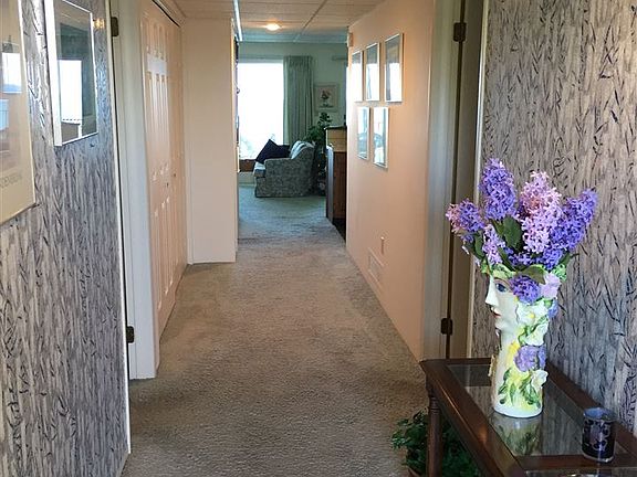 4th image of 103 W Dixon Ave APT 604