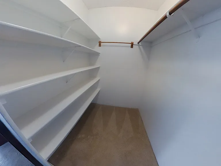 2740 Kuilei St #2101 — Photo 4