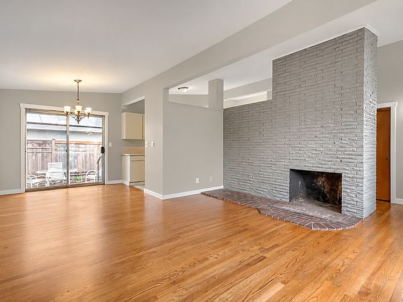 3rd image of 5207 216th St SW