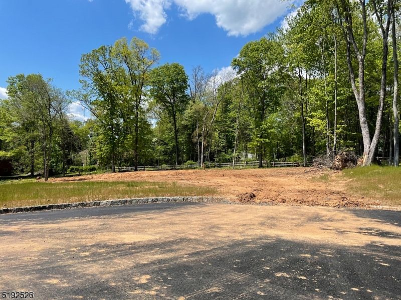 2nd image of 6 Whitenack Ct