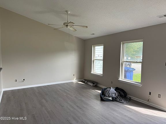 4th image of 167 Marlene Dr